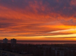 Красивейший закат: Облака в Одессе окрасились в малиновый цвет (ФОТО)