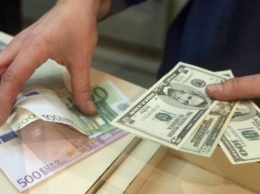 Доллар в украинских обменках выдал новый «трюк»: свежий курс