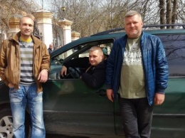 Волонтеры Херсонщины приобрели для воинов АТО автомобиль