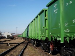 С начала года "Укрзализныця" построила более 800 вагонов