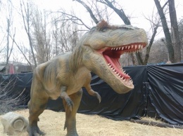 В парке Глобы поселились «Живые динозавры»