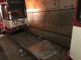 В Германии столкнулись два поезда метро, &8203;&8203;более трех десятков пострадавших