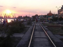 В Бердянске провели реконструкцию железнодорожной ветки, которая проходит по набережной