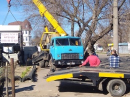 В Николаеве демонтировали незаконную будку, - ФОТО