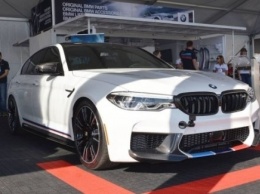 Новый BMW M5 примерил «наряды» M Performance