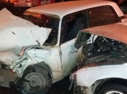 Ночью в Харькове столкнулись 4 машины. Есть пострадавшие (ФОТО)