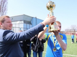 Андрей Гордеев поздравил победителей Суперкубка по футболу