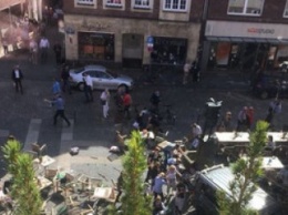 В Германии грузовик врезался в толпу людей