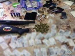 В Запорожье за сбыт наркотических средств задержана родственница наркобарона