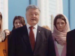 Самые тяжелые испытания позади: Порошенко поздравил украинцев с Пасхой (видео)