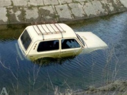 В Одесской области водитель утопил машину и сам утонул (ФОТО)