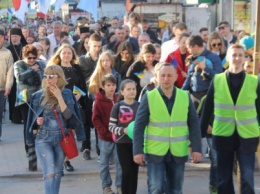 Представители разных церквей в Запорожье провели шествие по центральному проспекту, - ФОТОРЕПОРТАЖ