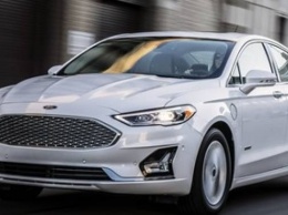 Ford представил новый рестайлинговый седан Fusion
