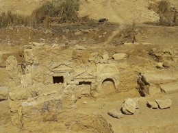 Археологи раскопали в пустыне развалины древнего храма