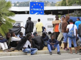 Паника в Париже: французы массово подают заявки на убежище