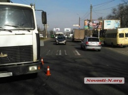 В Николаеве пенсионерка попала под грузовик на пешеходном переходе