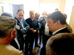 Премьер-министр Литвы посетил прифронтовую Авдеевку (ФОТО)