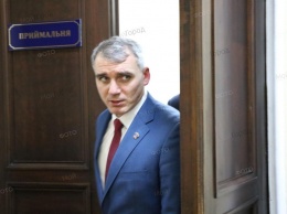 Сенкевич провел первую встречу с главами депутатских фракций после восстановления в должности мэра Николаева