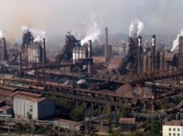 Пожар на Енакиевском металлургическом заводе: блогер рассказал подробности