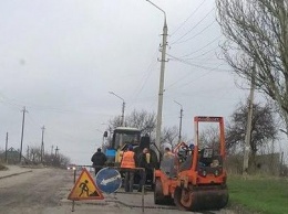 В Старом городе коммунальщики зашевелились: начат ремонт дорожного покрытия