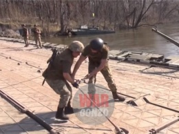 Боевики опасаются танкового прорыва ВСУ: через Северский Донецк наводится понтонный мост (ФОТО)