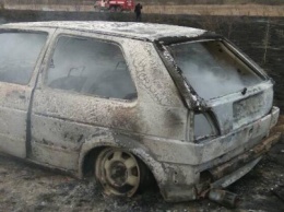 Под Харьковом сгорели "легковушка" и Volkswagen. Есть пострадавший (ФОТО)