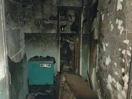 В Бердянске пожарные вытащили из огня двух человек