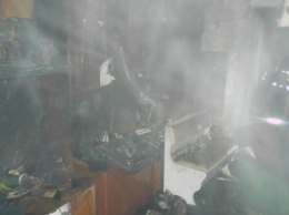 В Новой Каховке тушили пожар в многоэтажке