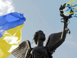 Комарова: В обществе растет запрос на приход «партии мира»