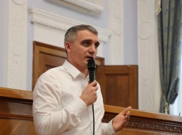 Сенкевич намерен уговорить Казакову не увольняться