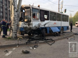 Кровавая авария на улице Героев АТО в Кривом Роге. Все подробности