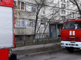 Пожар под Харьковом. Из горящей многоэтажки эвакуировали более 30 человек (ФОТО)