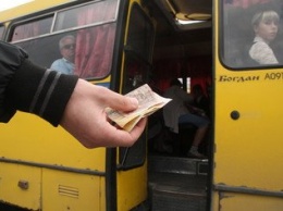 Монетизация откладывается: запорожские маршрутчики должны возить льготников бесплатно