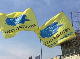 Протест под Кабмином: киевляне требуют не повышать цены на бензин