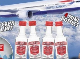 Стюардесса British Airways удивила пассажира, выпив 8 стопок водки Smirnoff