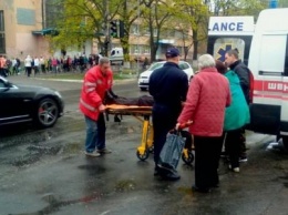 Фото с места происшествия: в Кировоградской области автомобиль сбил пешехода