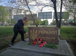 На месте будущего сквера на Таврическом открыли памятник полковнику Кедровскому
