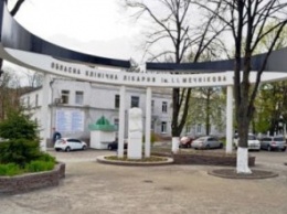 В больнице Мечникова спасают 21-летнего матроса с дырой в грудной клетке