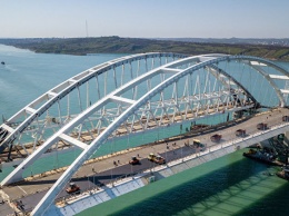 Соколов рассказал, когда по Крымскому мосту пустят грузовики