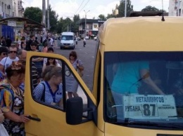 В Запорожье собираются повысить стоимость проезда в автобусах на Бабурку, - ДОКУМЕНТ