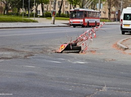 В мэрии Николаева заявили, что реакции Службы автодорог на обращения по поводу неудовлетворительного состояния дорог почти нет