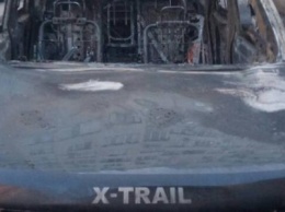 На стоянке в Одессе сгорели четыре авто (ФОТО)