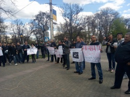 В Мариуполе на митинге потребовали отставки директора комбината "Азовсталь" (ФОТО)