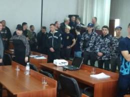 Активисты заблокировали трибуну в Павлоградском горсовете