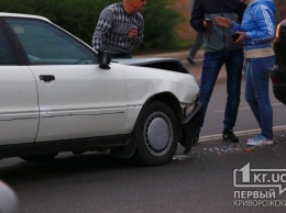 Обошлось без жертв в аварии возле «свадебного перекрестка» в Кривом Роге