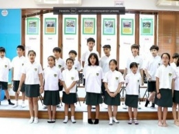 Хор тайских школьников перепел украинскую песню(видео)