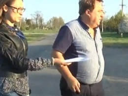 Кандидат на пост главы Мирненской ОТГ спасался бегством от журналистов (видео)
