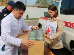 Красный Крест передал медоборудование спасателям в Донецкой области (ФОТО)