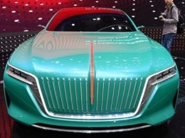 Hongqi представила в Пекине концепт в стиле Maybach и Bentley