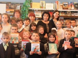Воспитанники УВК «Грамония» в Каменском встретились с детской писательницей